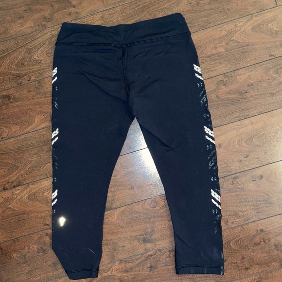 Size 14 Ivviva Cropped leggings - Picture 2 of 3